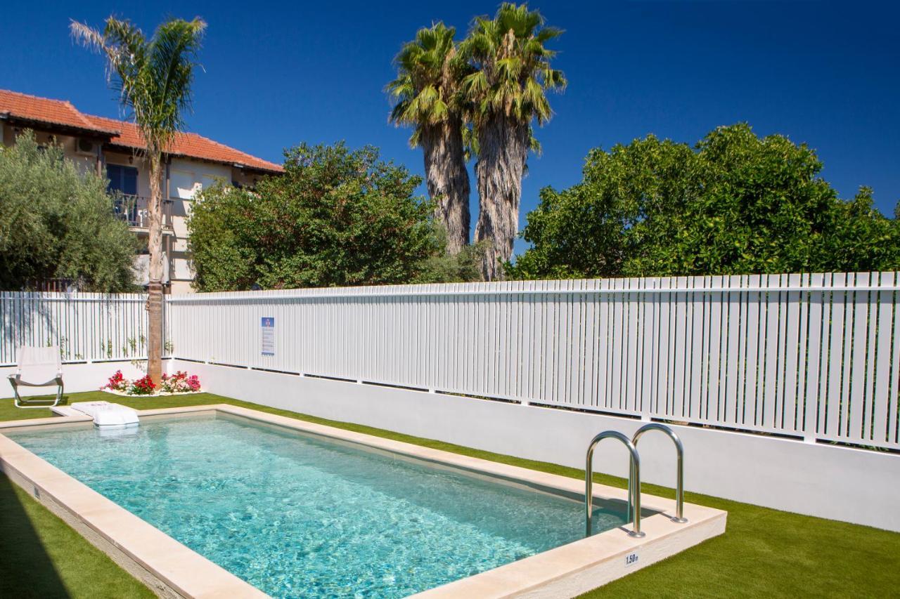 The Quad Luxury Villas Lygia  Bagian luar foto