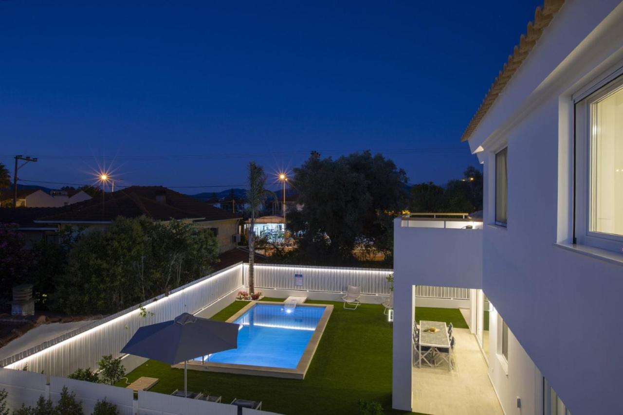 The Quad Luxury Villas Lygia  Bagian luar foto